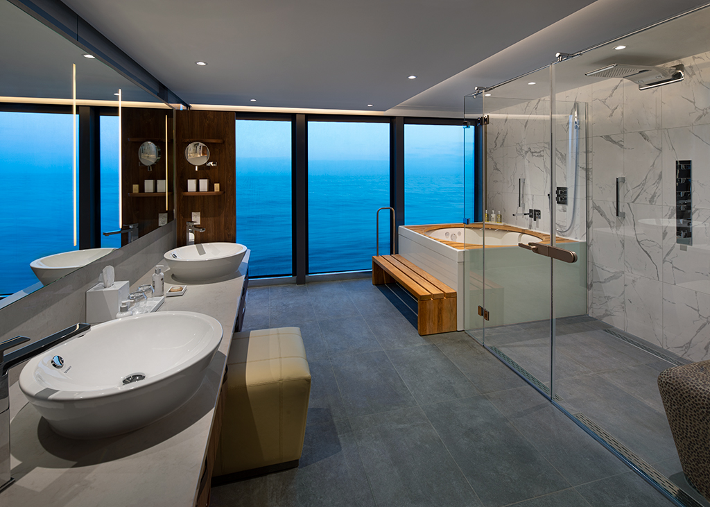 fl19-penthousesuite625-bathroomr_digitalCelebrity Cruises Flora Penthouse Suite.jpg